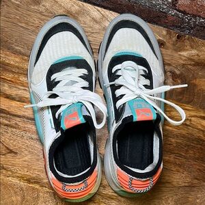 Puma Athletic Shoes White and Coral